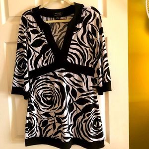 Black Zebra Print Tunic from White House Black Market Size Small